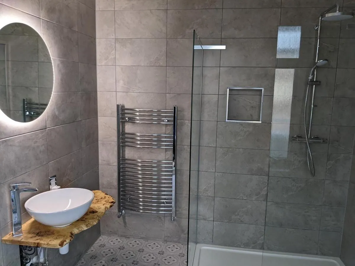 בורנמות' Alexander Lodge 4*,  בריטניה